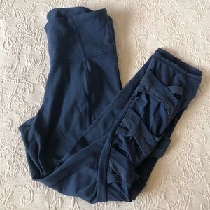 Athleta Women's Blue High-Rise Chaturanga Side Mesh Criss Cross Capri Leggings